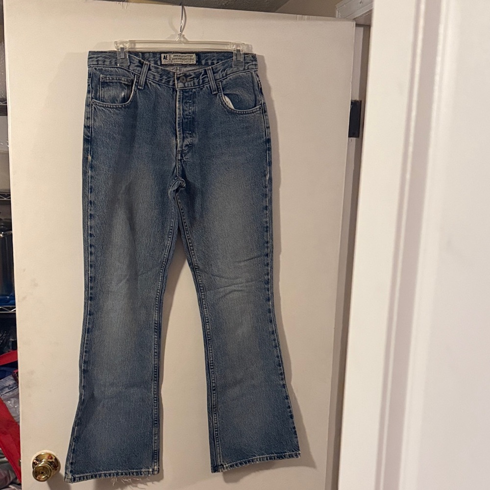 American Eagle Outfitters Distressed Blue Jeans